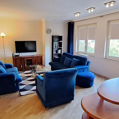 Golden Delight Apartment *