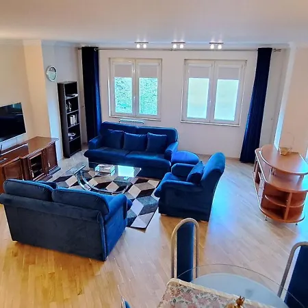 Golden Delight Apartment